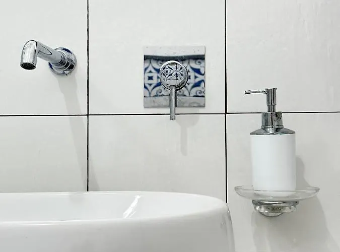 Canneto Blu ليباري