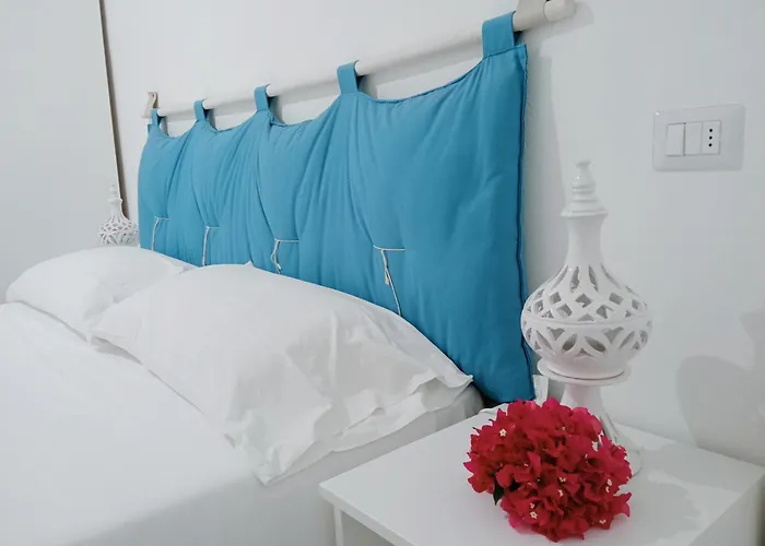 Canneto Blu * ليباري